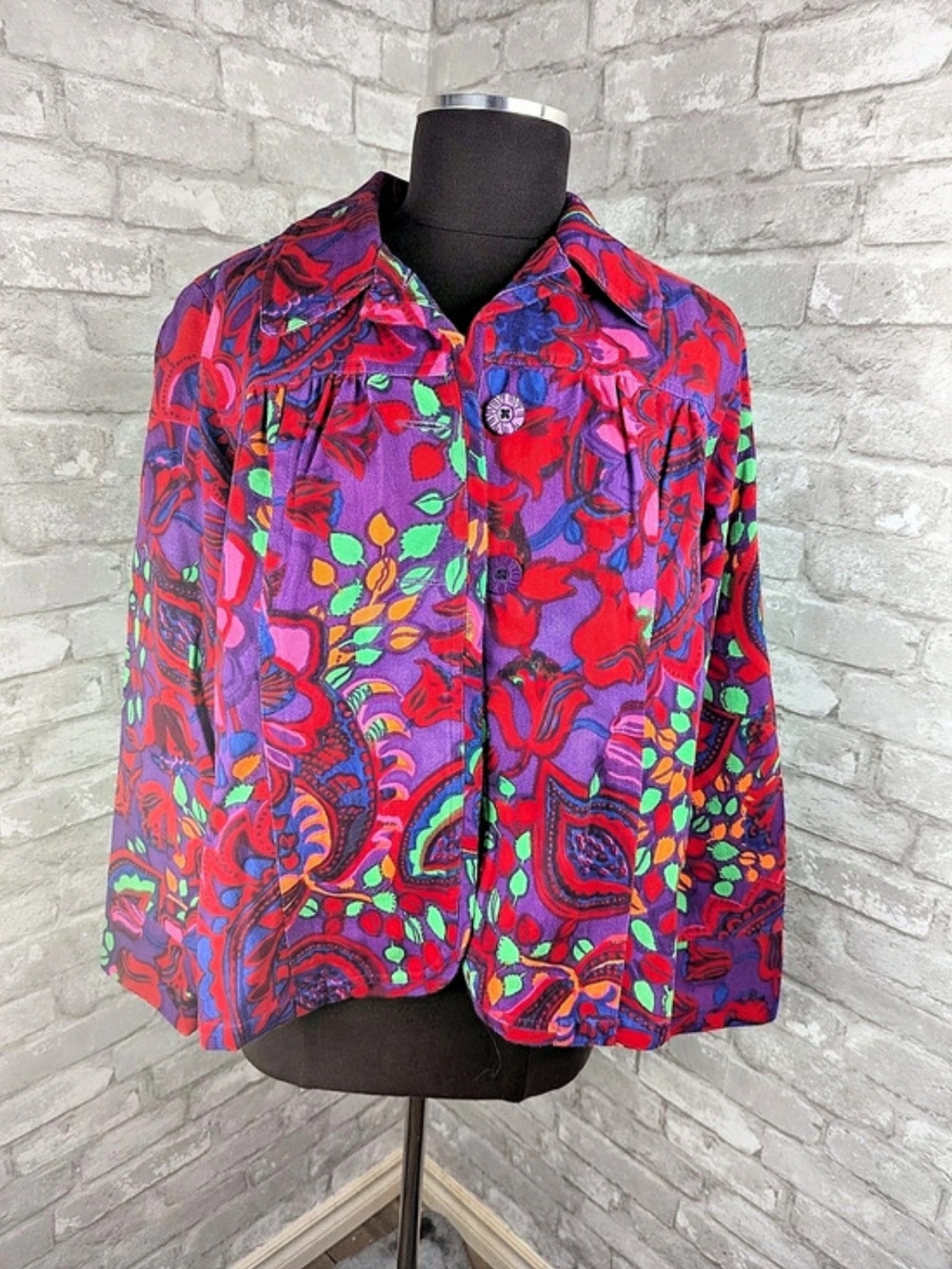 Vintage Women's Paisley Print Blazer in Purple & Red
